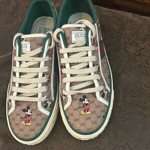 Gucci Disney tennis 1977 men’s size 10-Great used condition